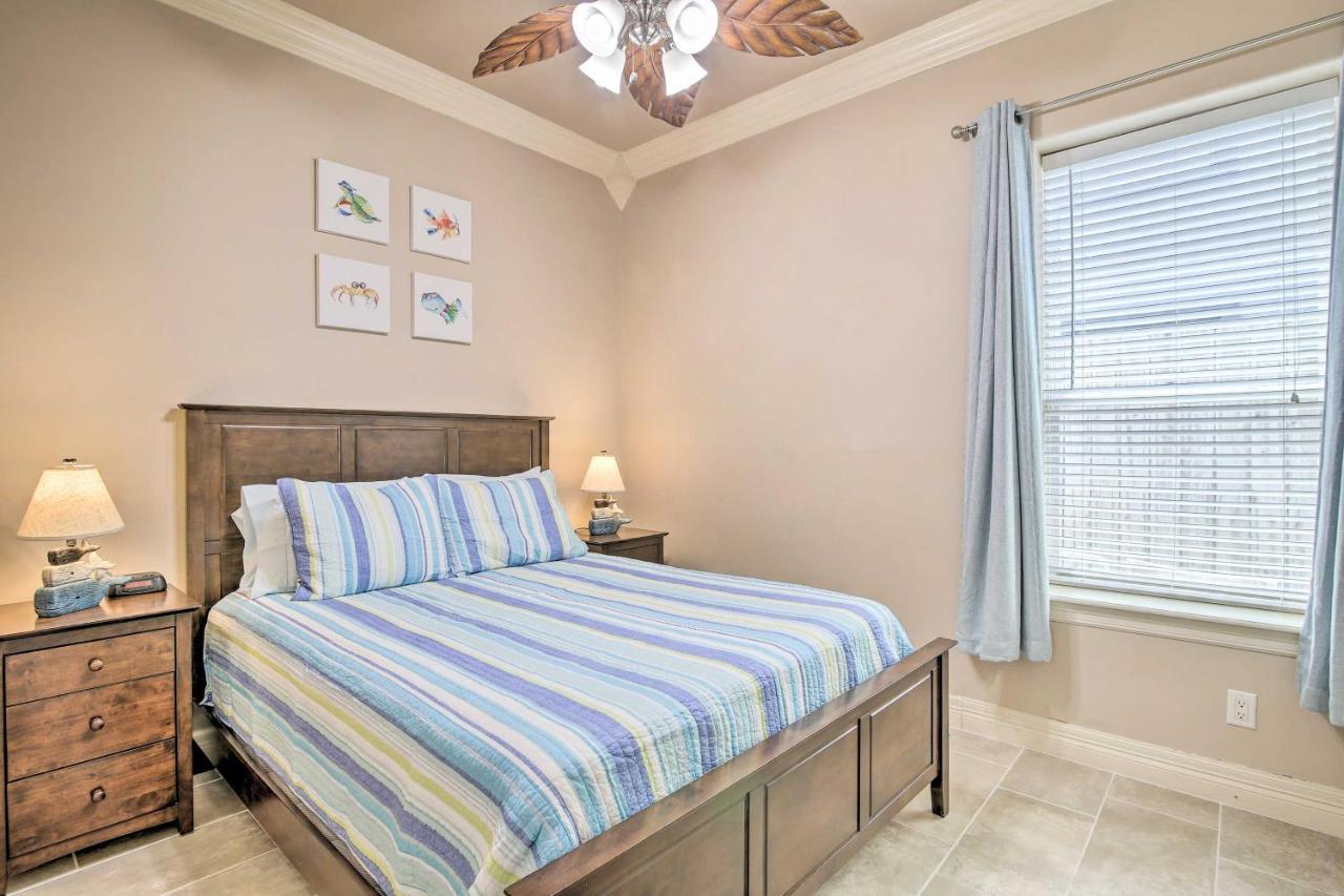 South Padre Island Condo - 200 Ft To Beach! Экстерьер фото