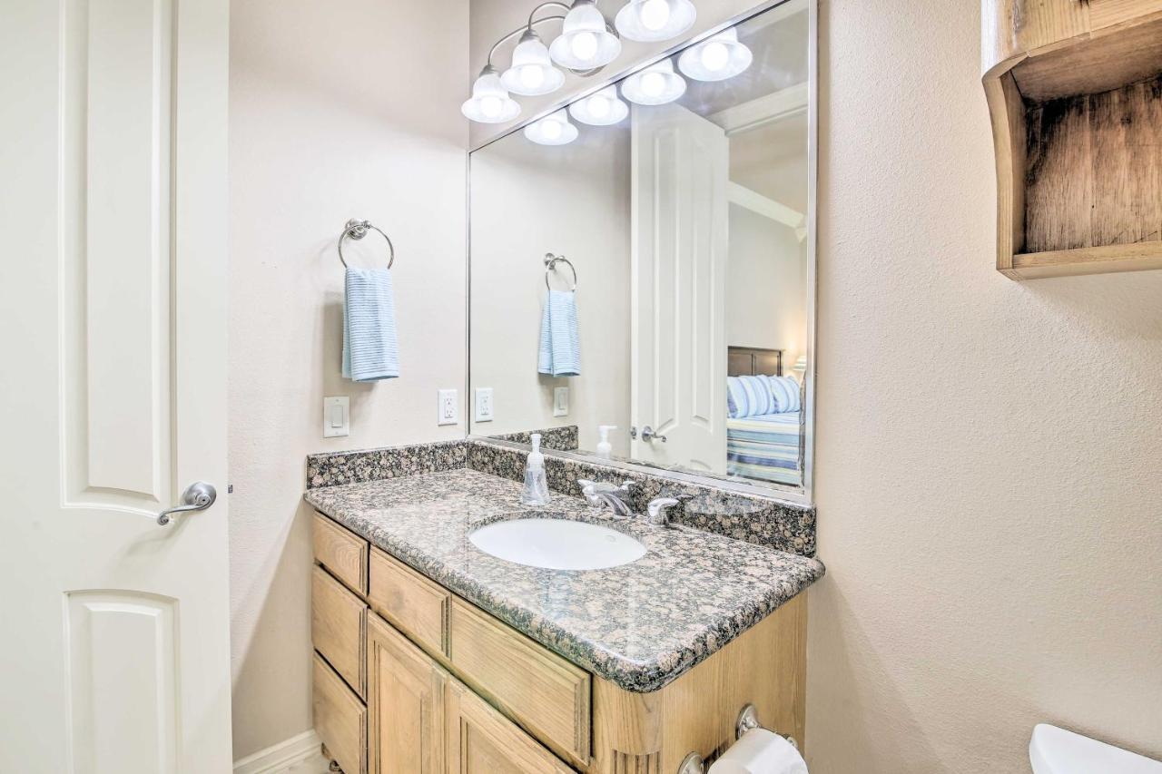 South Padre Island Condo - 200 Ft To Beach! Экстерьер фото