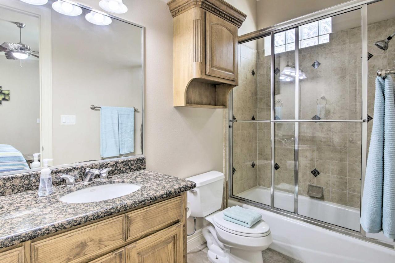South Padre Island Condo - 200 Ft To Beach! Экстерьер фото